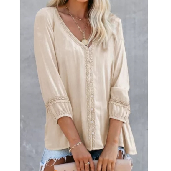 1 L left New boutique lace top - Picture 2 of 12